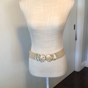 LillyPulizer belt emelished gold shells clasp light tan elastic belt , size M/L